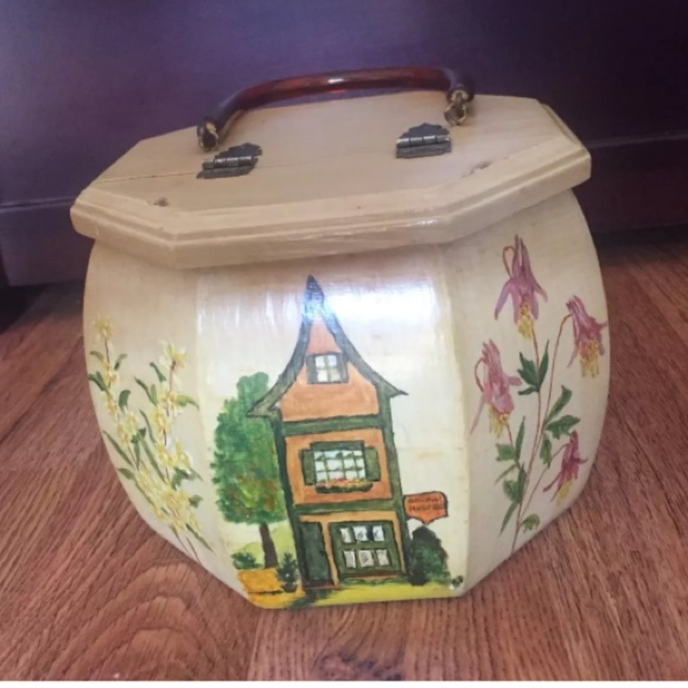 Vintage Wooden Box / Handbag